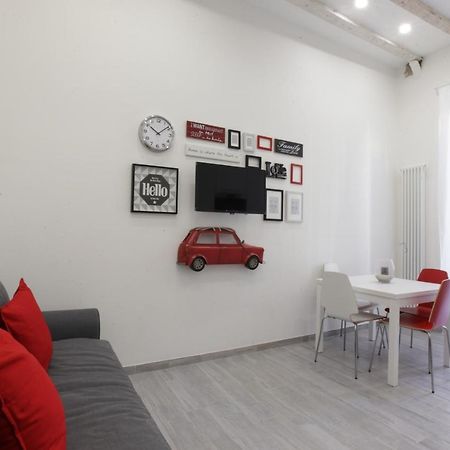 Amazing Apartment In City Center With Balcony ميلان المظهر الخارجي الصورة