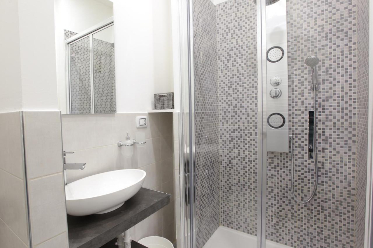 Amazing Apartment In City Center With Balcony ميلان المظهر الخارجي الصورة