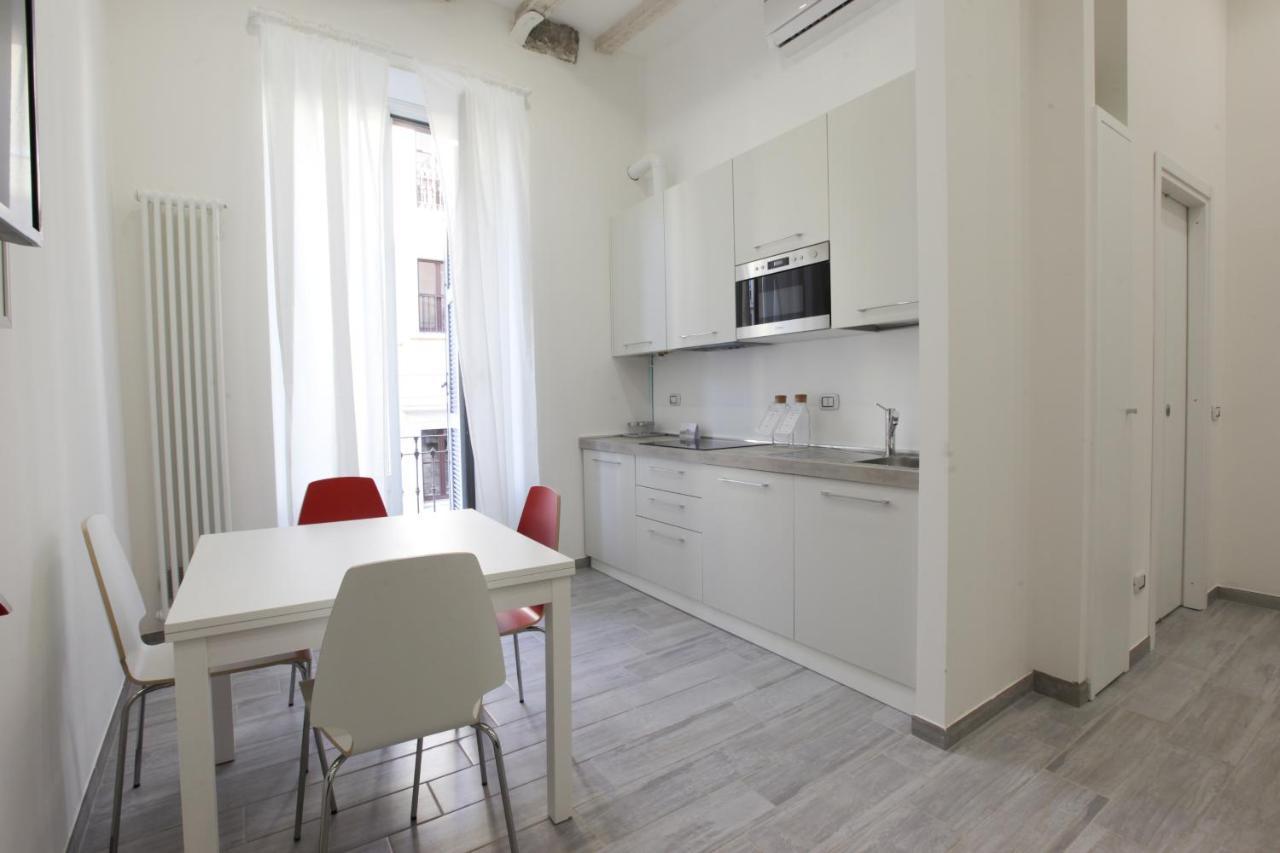 Amazing Apartment In City Center With Balcony ميلان المظهر الخارجي الصورة