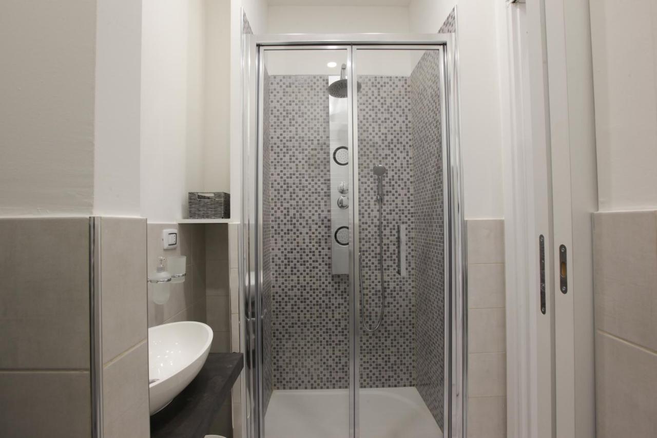 Amazing Apartment In City Center With Balcony ميلان المظهر الخارجي الصورة