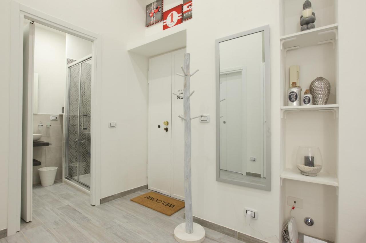 Amazing Apartment In City Center With Balcony ميلان المظهر الخارجي الصورة