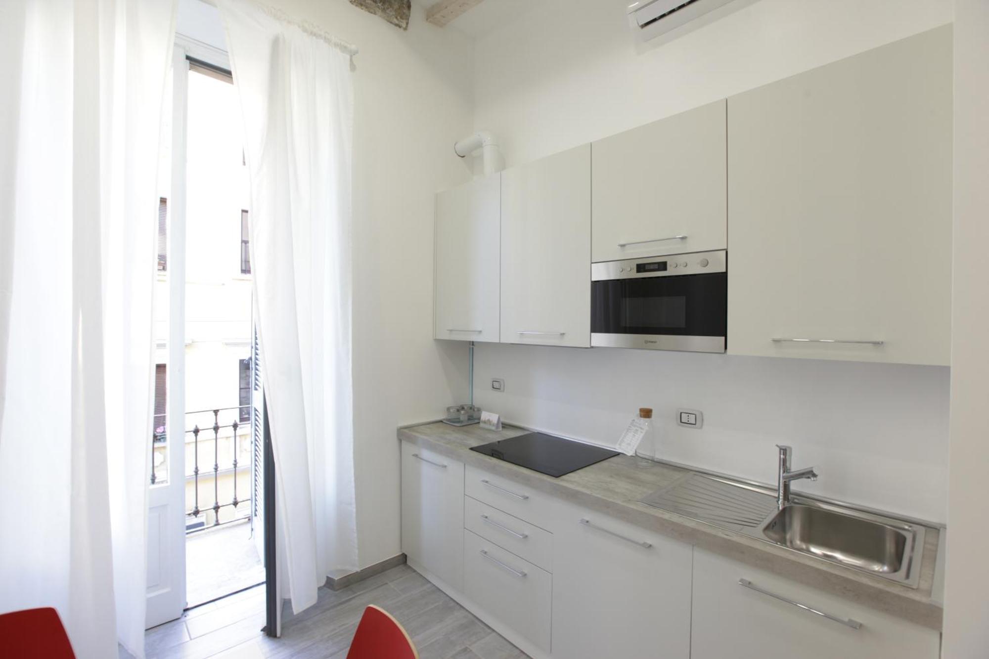 Amazing Apartment In City Center With Balcony ميلان المظهر الخارجي الصورة